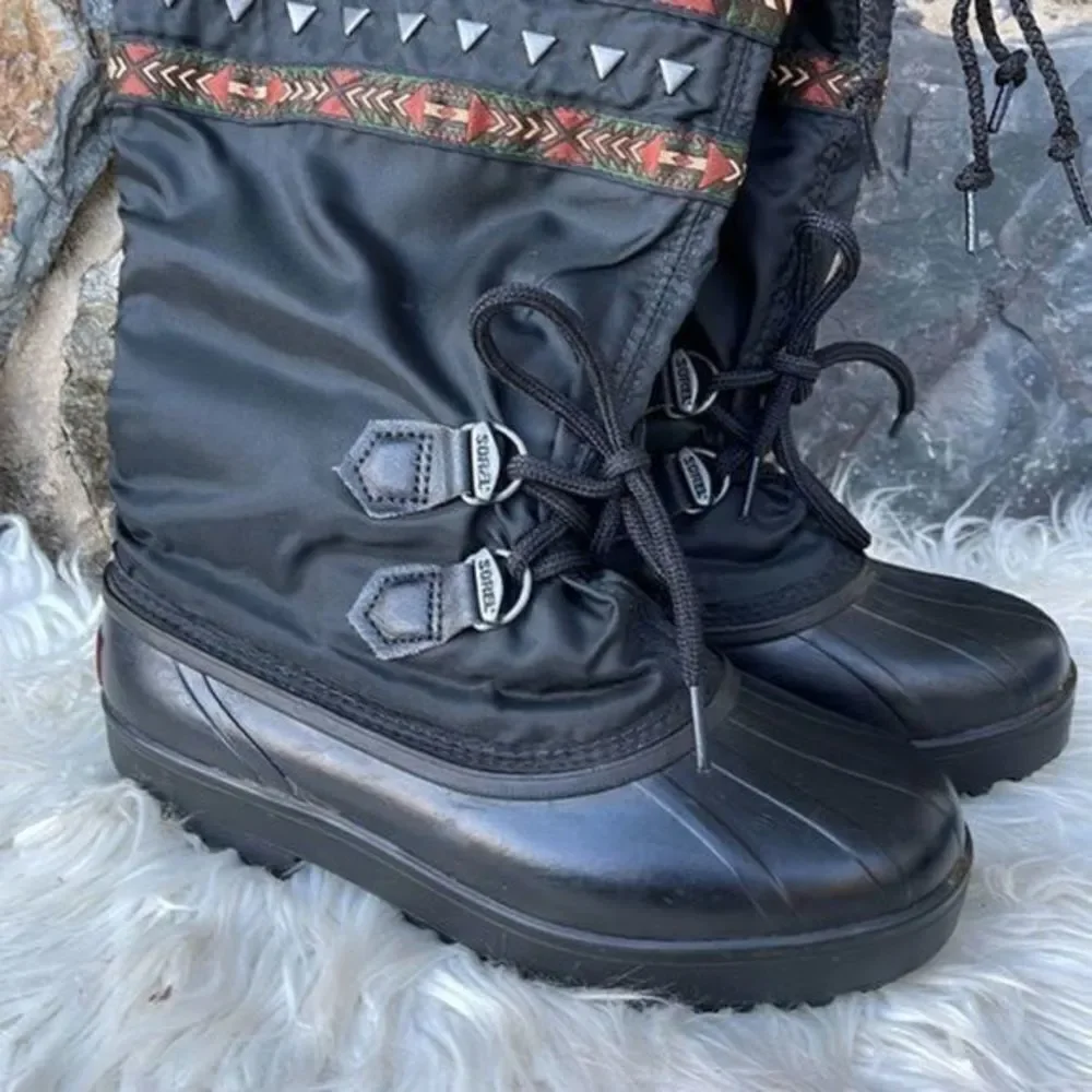 Sorel Women's Geometric/Tribal Trim Winter/Snow  in Black size 6